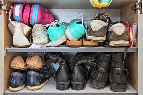 Putting footwear in a storage unit